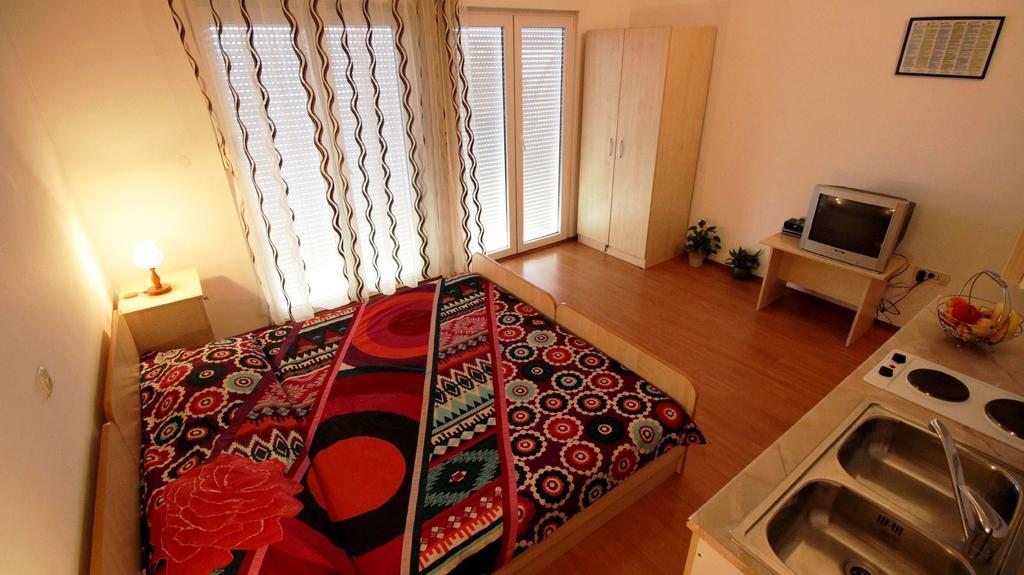 Apartments Ivka Omiš Buitenkant foto