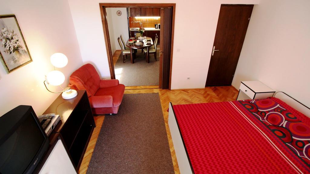Apartments Ivka Omiš Kamer foto